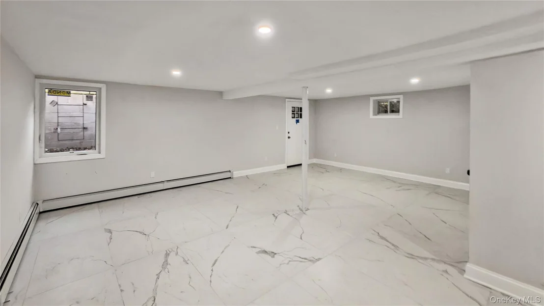 Photo of 138 Windsor Parkway