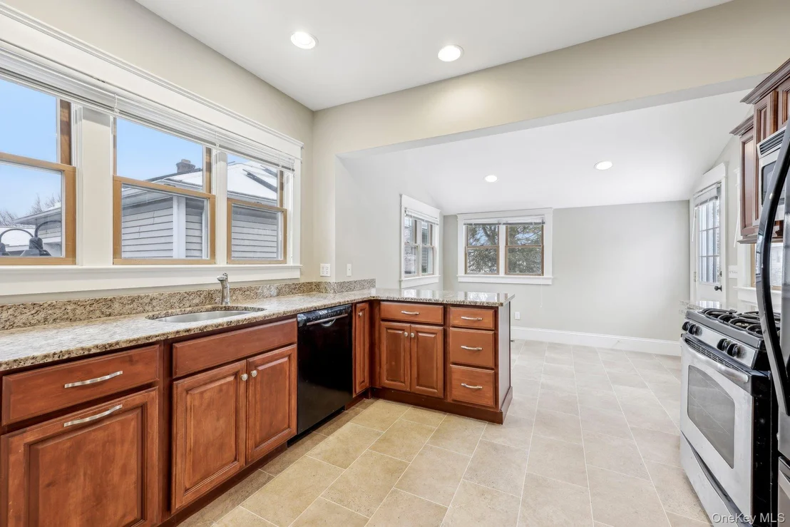 Photo of 125 Smith Avenue