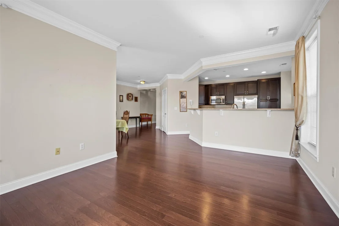 Photo of 521 Regency Drive