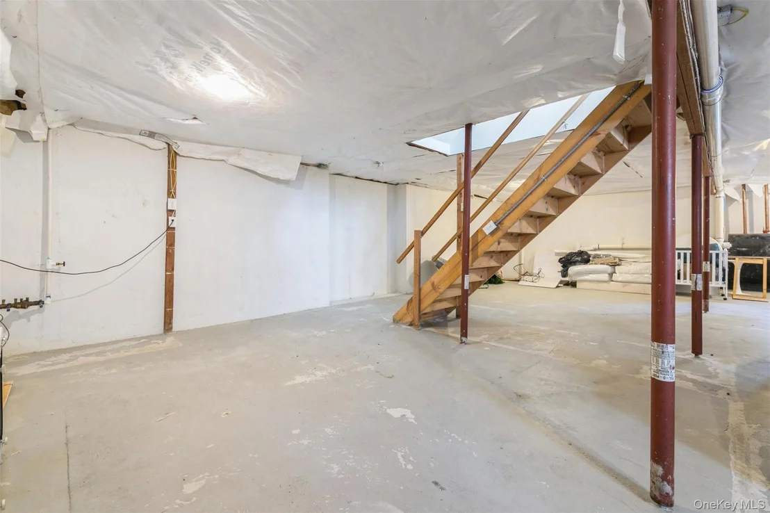 Photo of 212 Fairway Drive