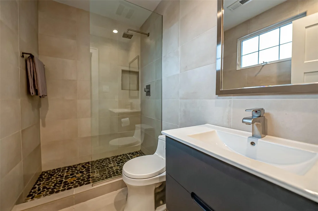 Photo of 12 Sutton Place