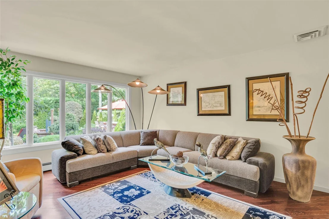 Photo of 62 Laurel Drive