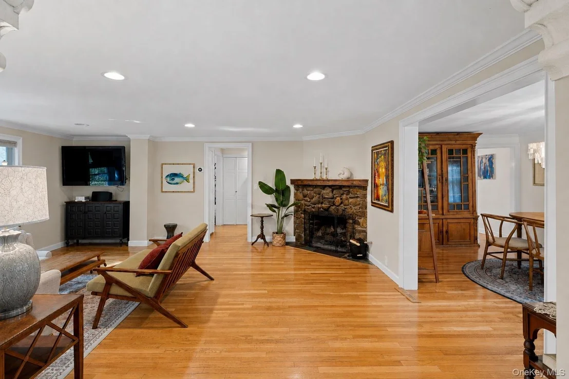 Photo of 18 Walnut Avenue