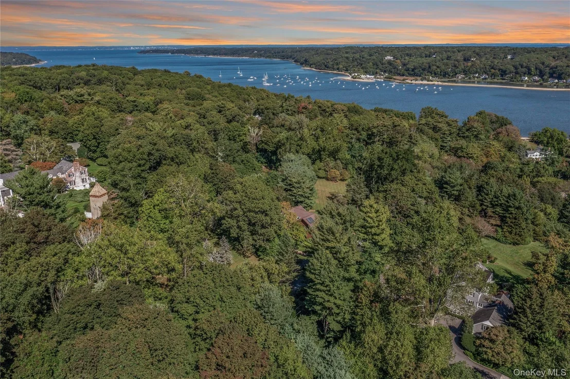 Photo of 1276 Ridge Road