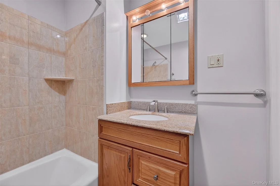 Photo of 125 Putnam Drive