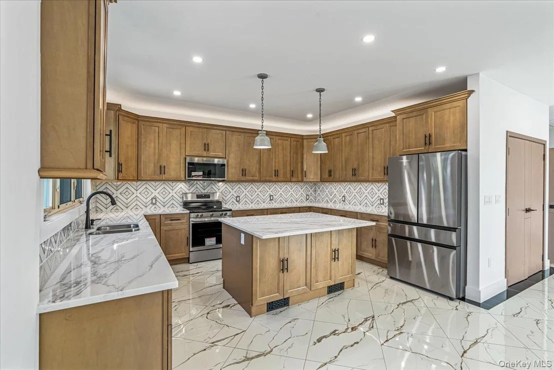 Photo of 740 Willow Road