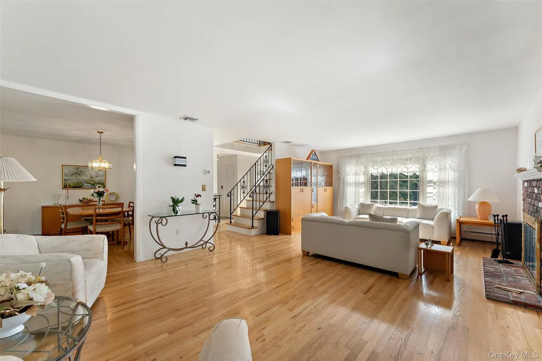 Photo of 12 Lyons Road
