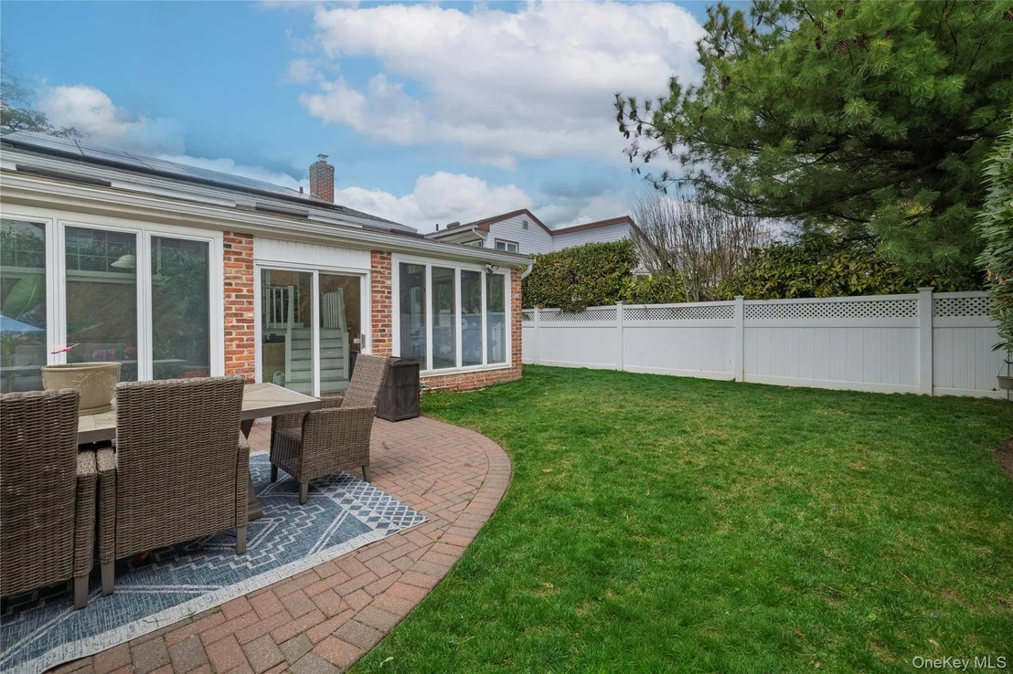 Photo of 29 Gates Avenue