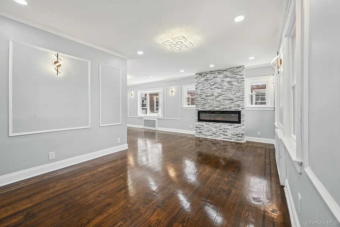 Photo of 73 Broadway