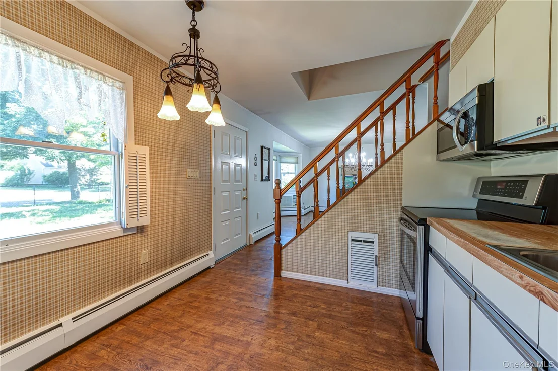 Photo of 93 Barnyard Lane