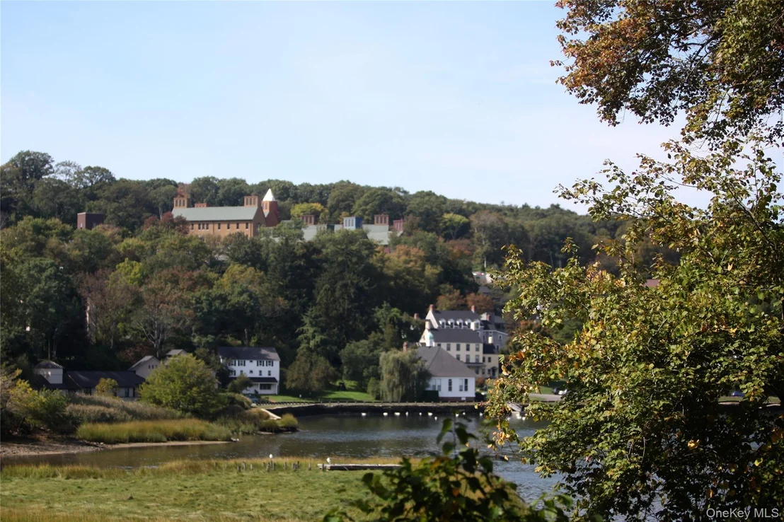 Photo of 10 Goose Hill Road