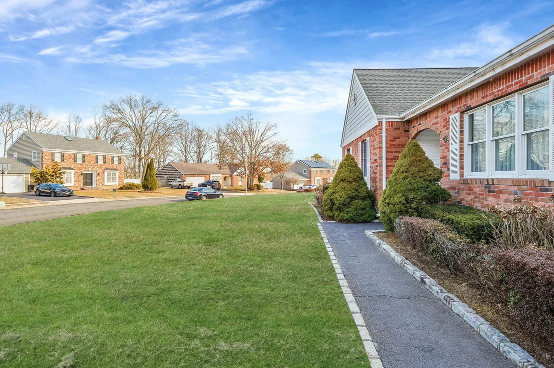 Photo of 35 Westminster Drive