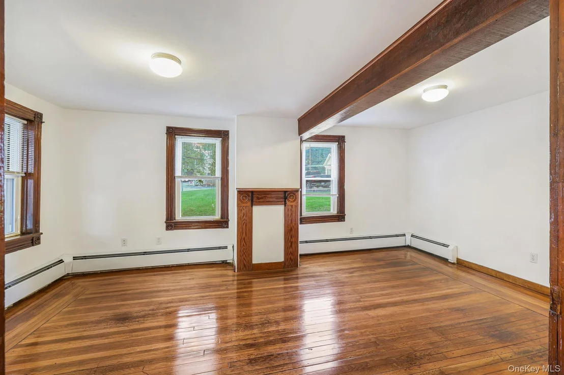 Photo of 708 Burlingham Road