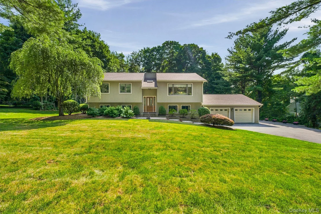Photo of 259 Peaceable Hill Road