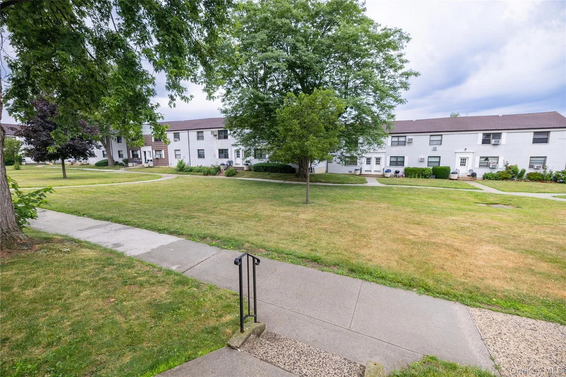 Photo of Unit B at 136-65 68th Drive
