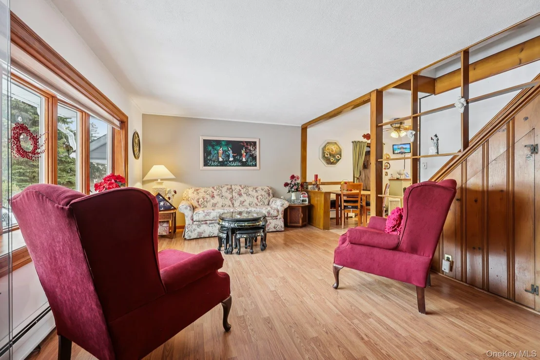 Photo of 375 Laurel Road