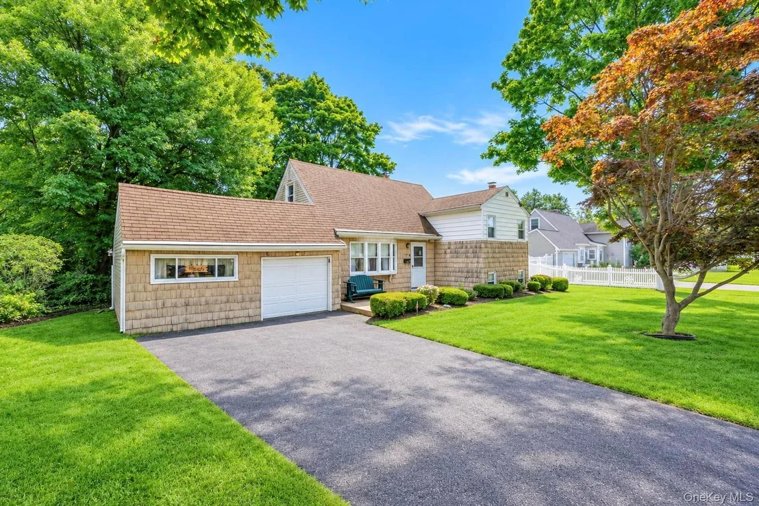 Photo of 1425 Pine Drive