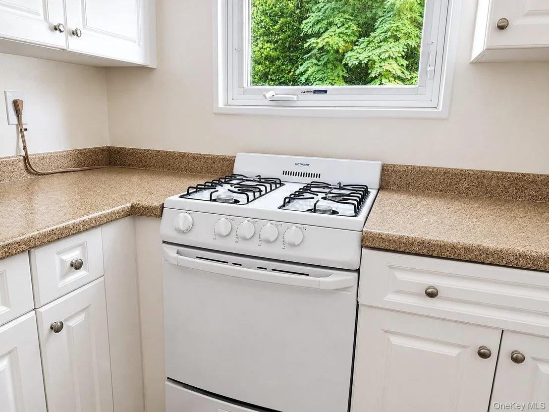 Photo of Unit A at 28 Oregon Avenue