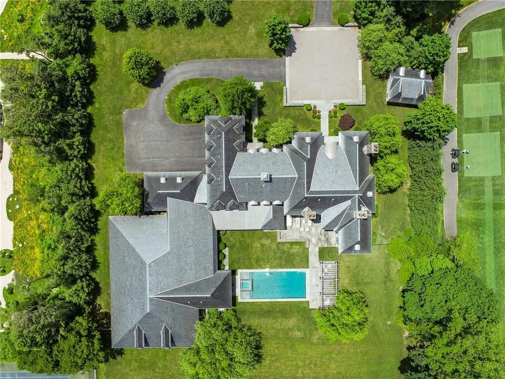 Photo of 3073 Purchase Street