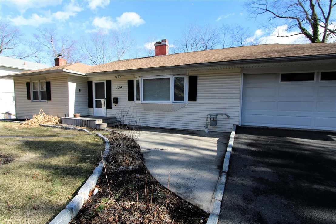 Photo of 134 Cliffside Drive