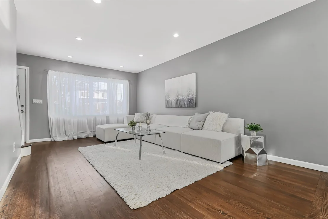 Photo of 223 Pershing Parkway
