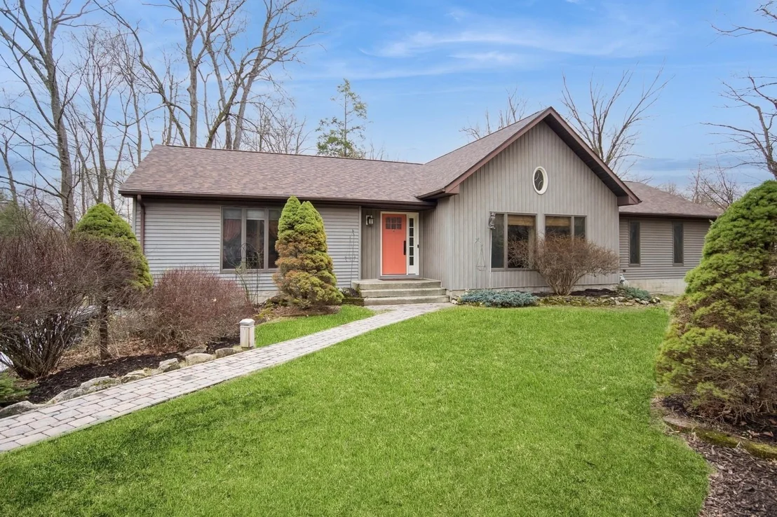 Photo of 12 Red Oak Lane