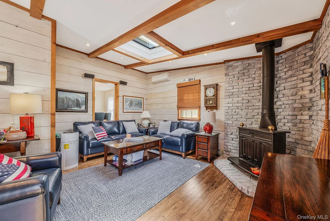 Photo of 33 Harding Avenue