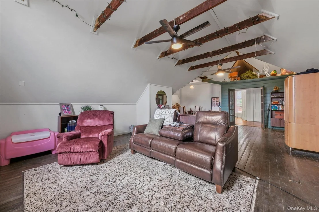 Photo of 83 Hooker Avenue