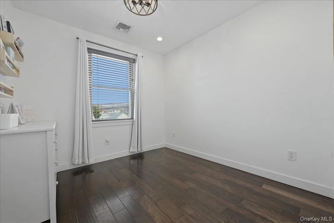 Photo of 98 Vincent Place