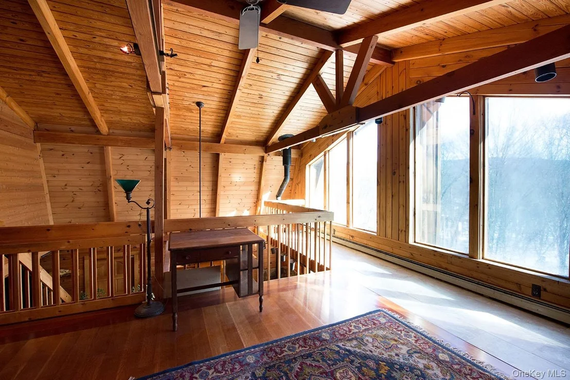 Photo of 1644 Lakes Road