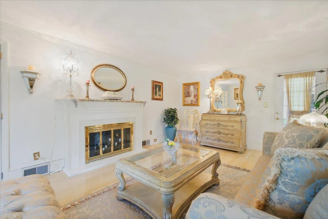 Photo of 82 E Cedar Street