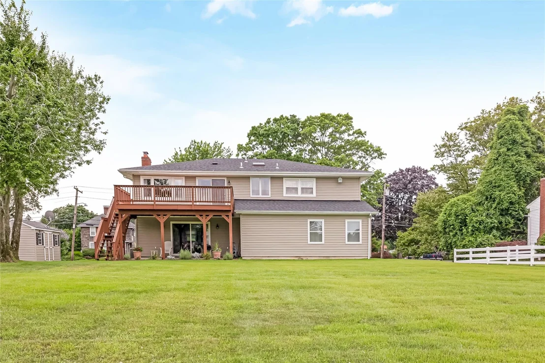 Photo of 287 Cedar Avenue