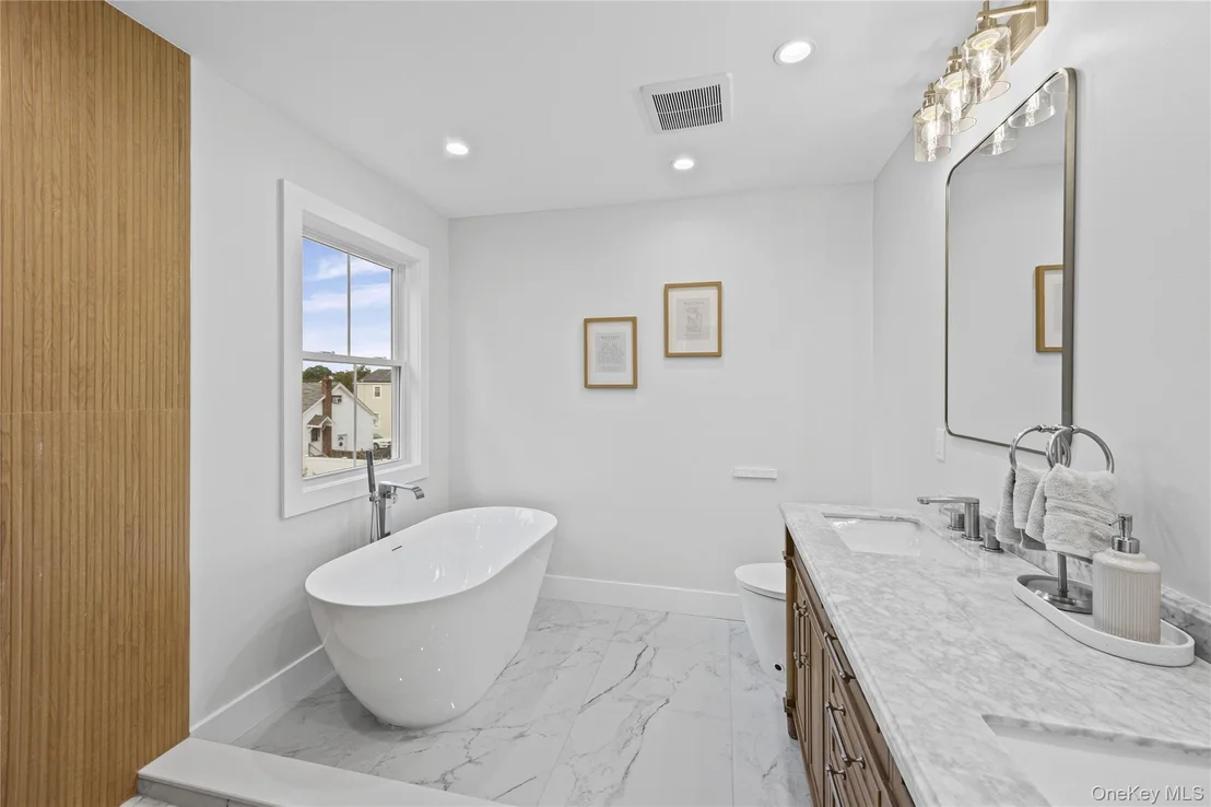 Photo of 2439 Berkeley Place