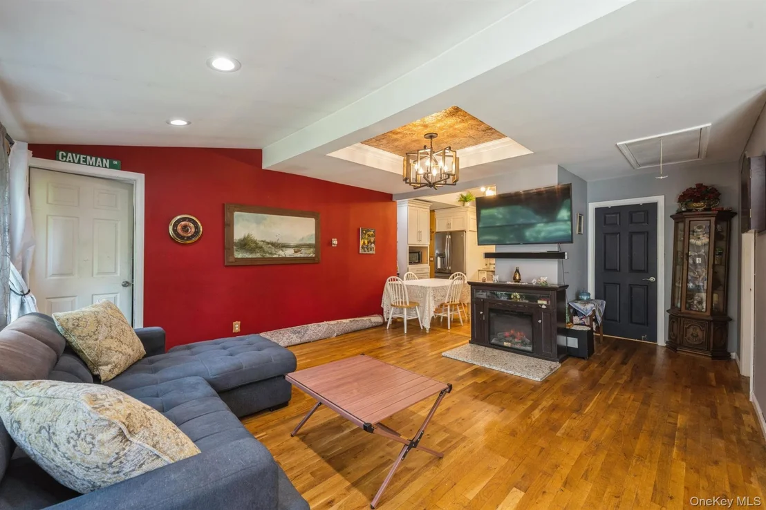 Photo of 25 Tamarack Road