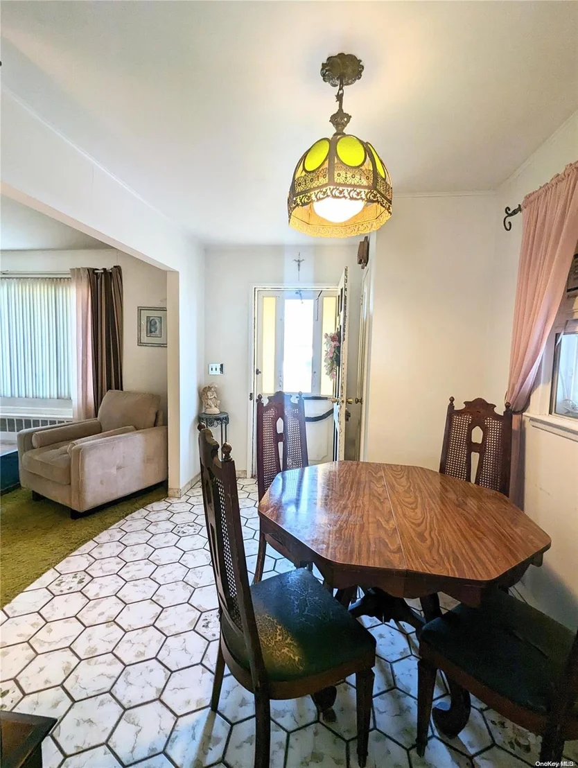Photo of 149 Maple Avenue