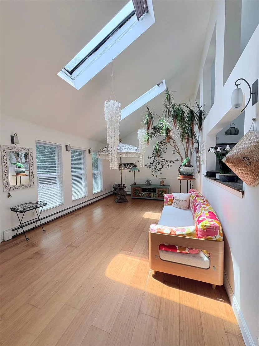 Photo of 257 Wavecrest Drive