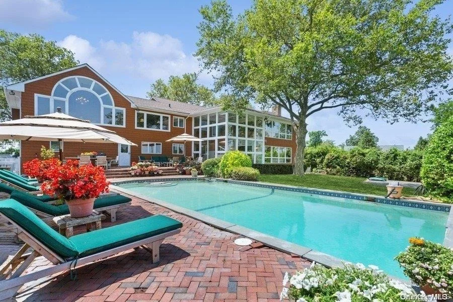 Photo of 30 Thixton Drive