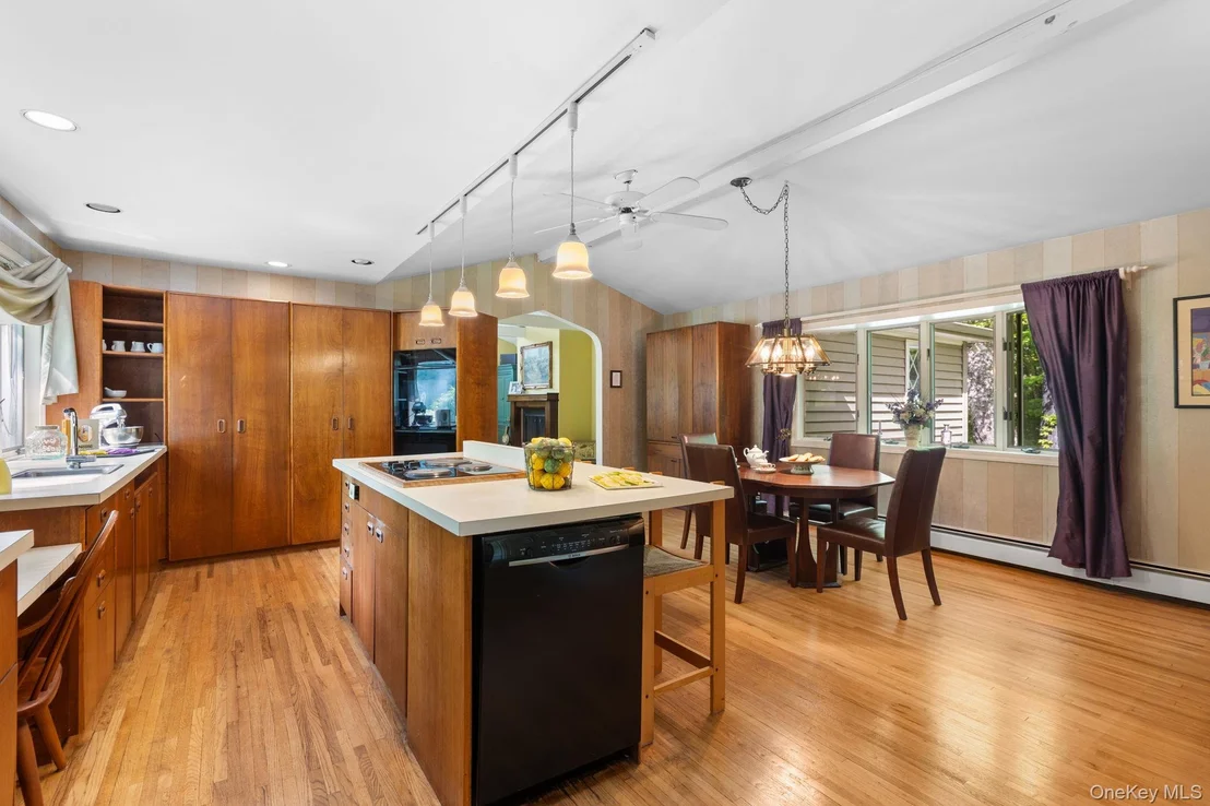 Photo of 28 Leona Drive