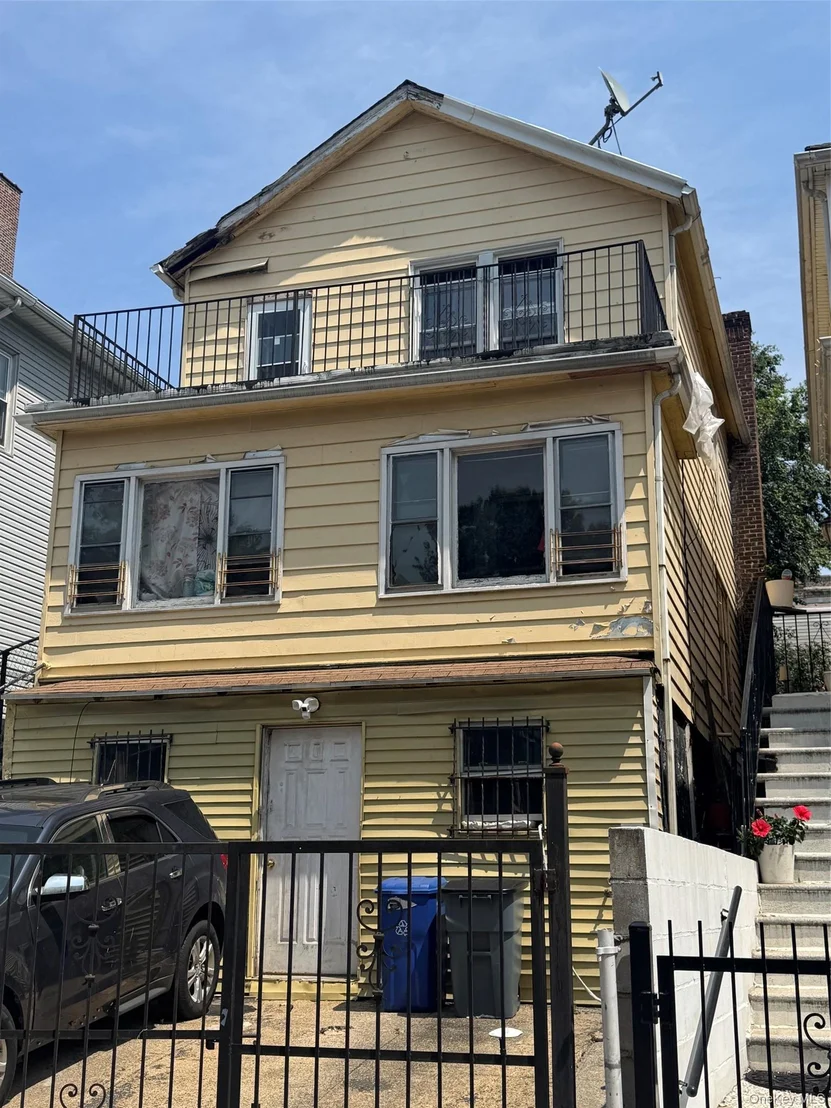 Photo of 1914 Hennessy Place