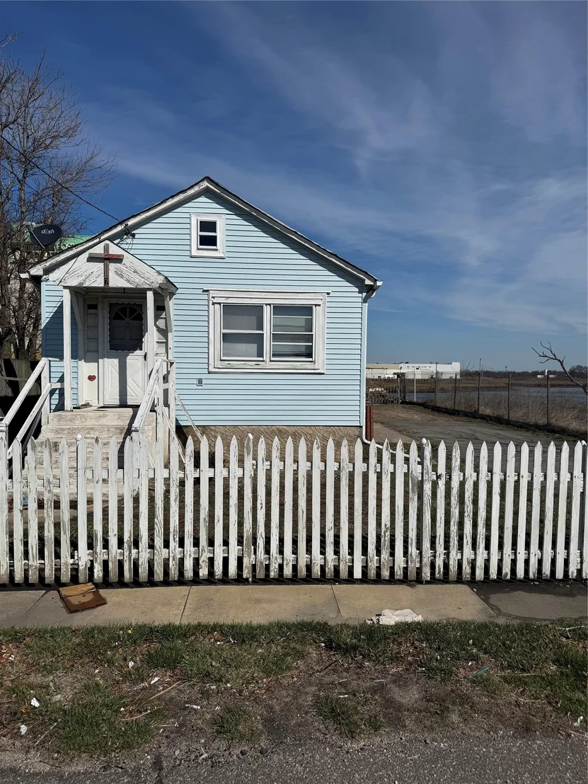 Photo of 7 Reyem Drive