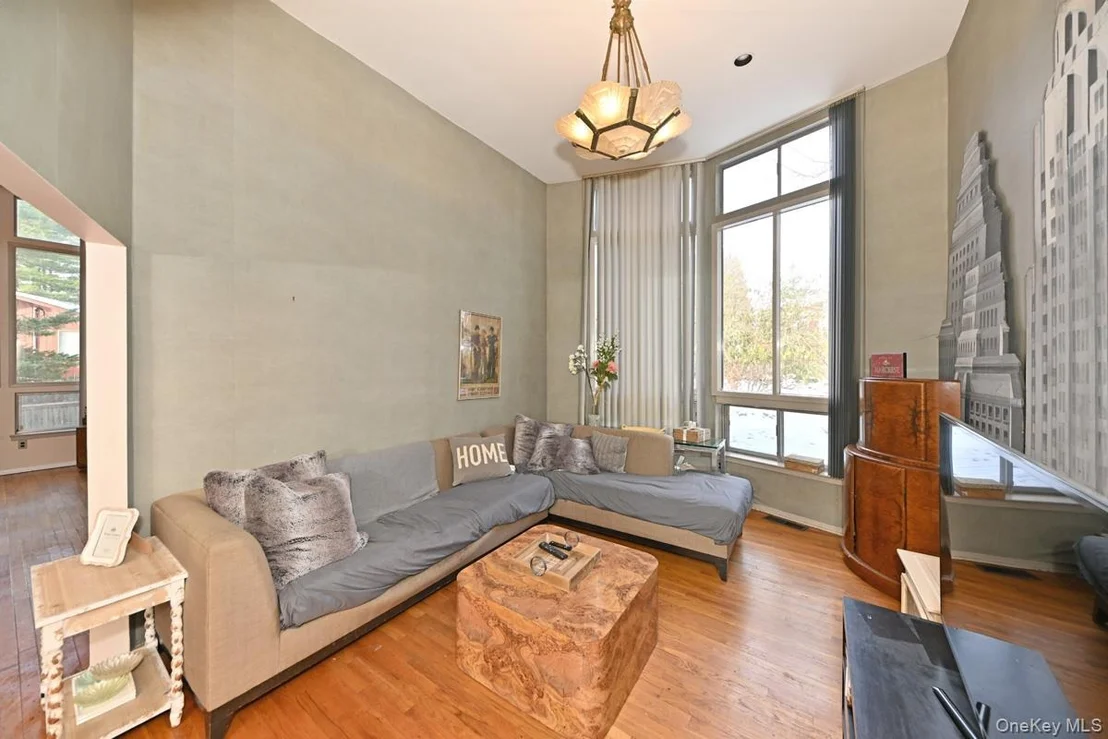 Photo of 11 Lomond Avenue