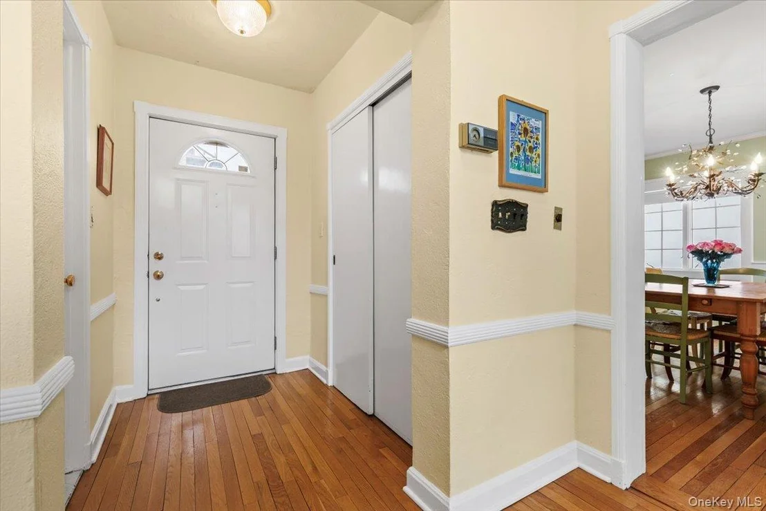 Photo of 6 Walbrooke Circle