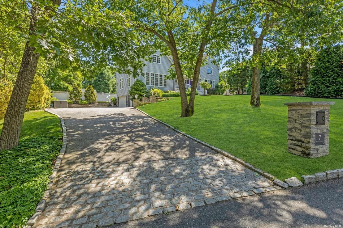 Photo of 7 Pine Ridge Drive