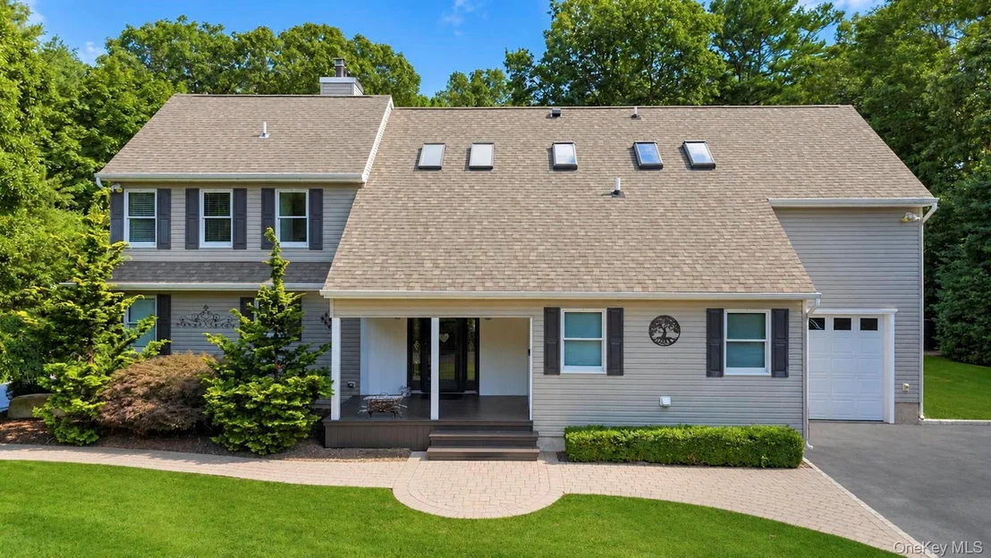 Photo of 98 Echo Avenue