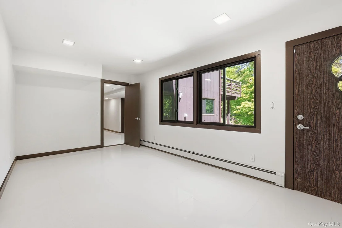 Photo of 51 Eastern Drive