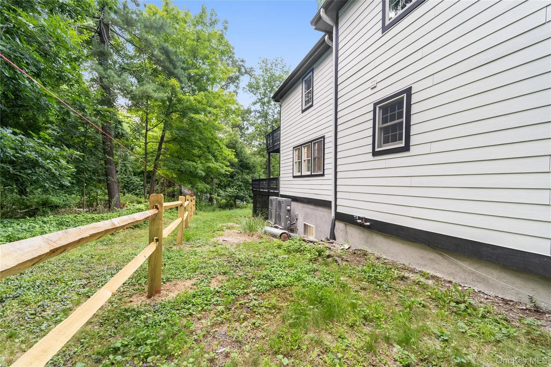 Photo of 17 Ridge Way