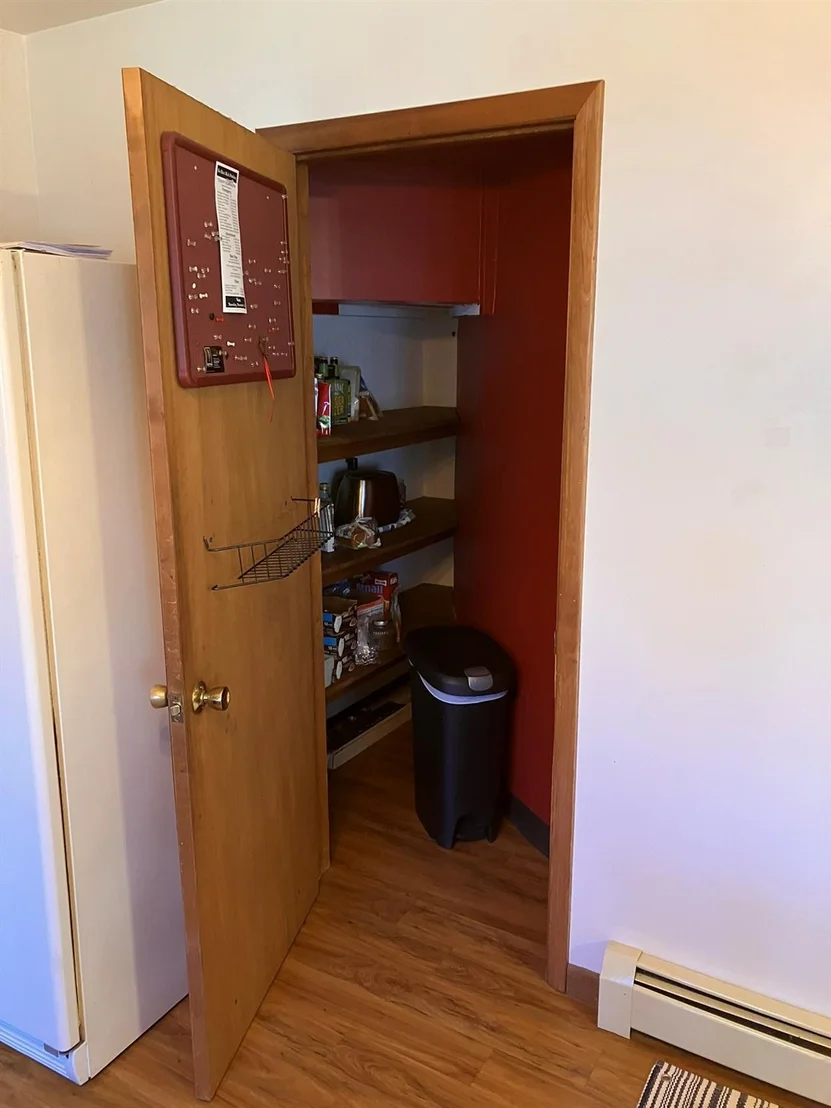 Photo of 218 Roosevelt Road