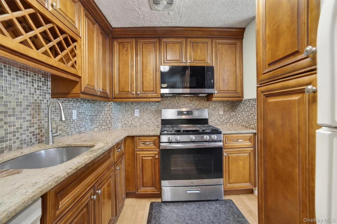 Photo of 9 Maple Crest Drive