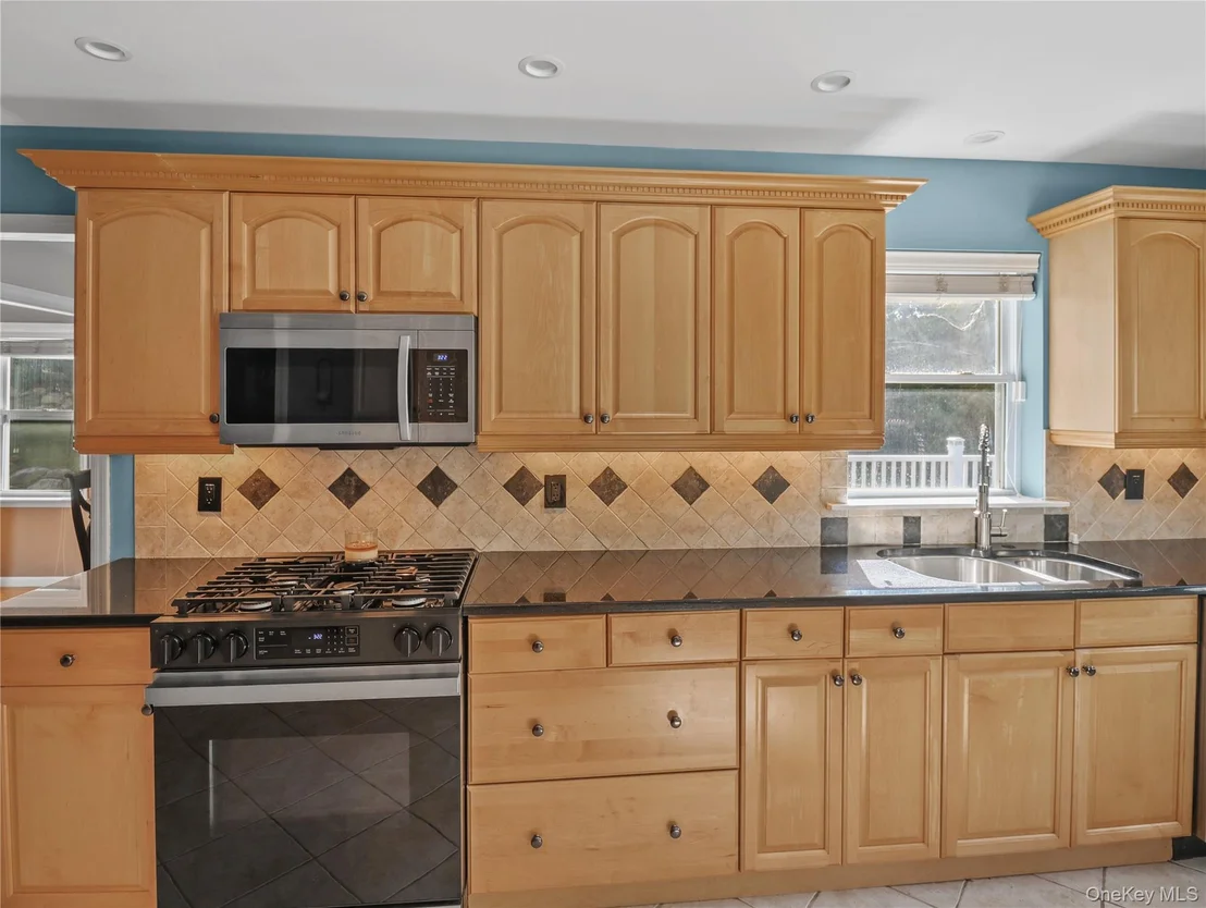 Photo of 30 Larkin Lane