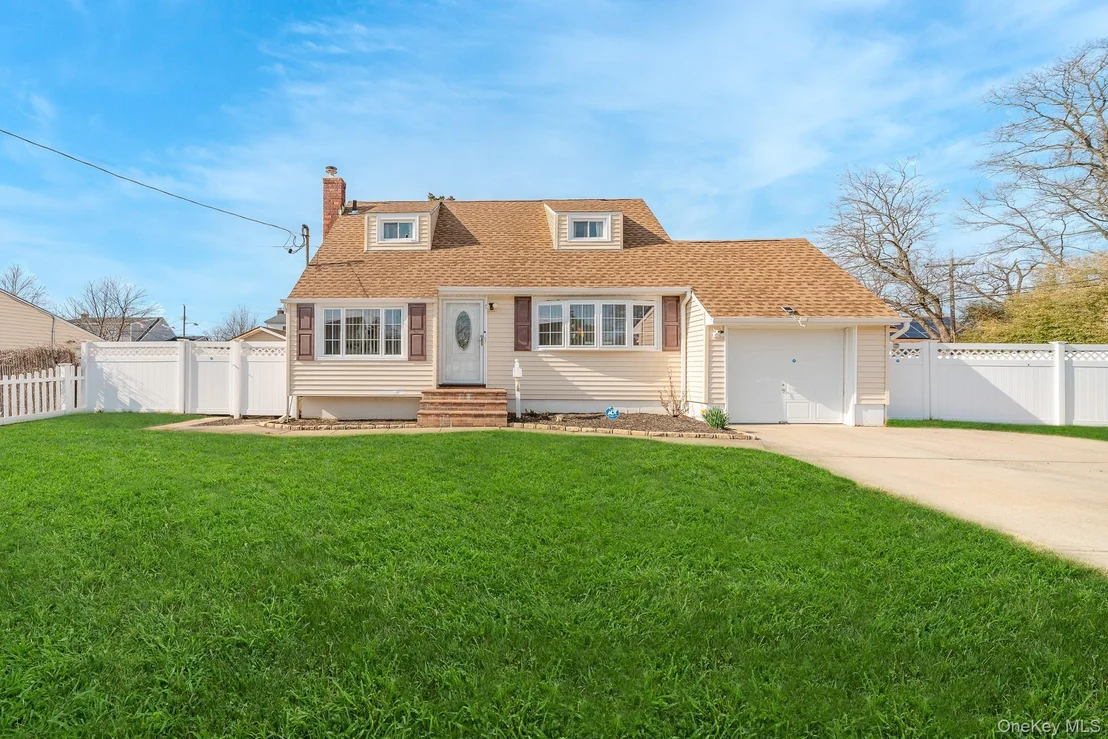 Photo of 385 Irving Street